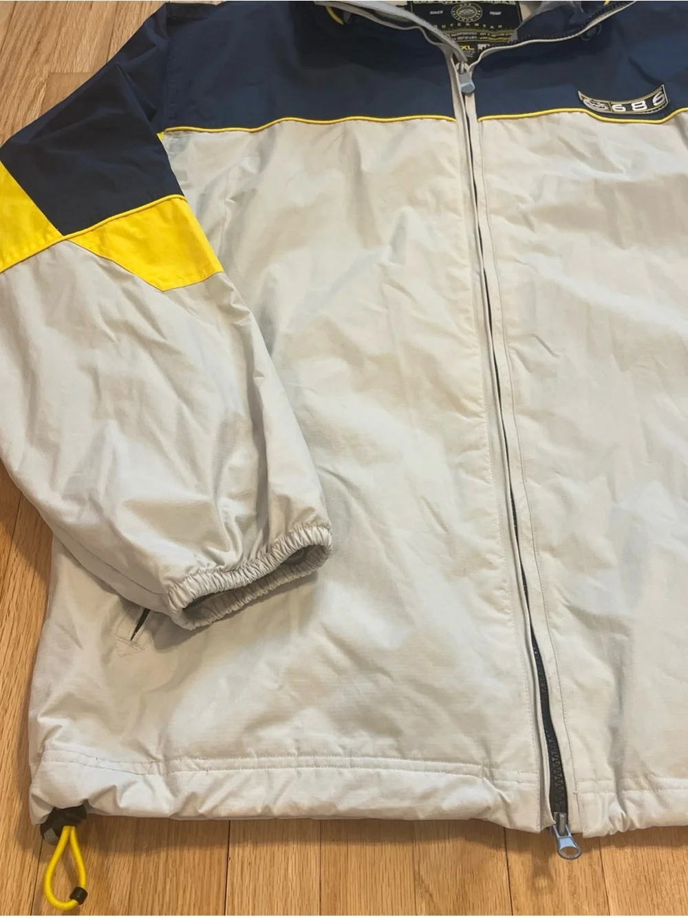 Vintage 686 Jacket Uni-Sex Snowboarding Jacket Size XL Mint Condition